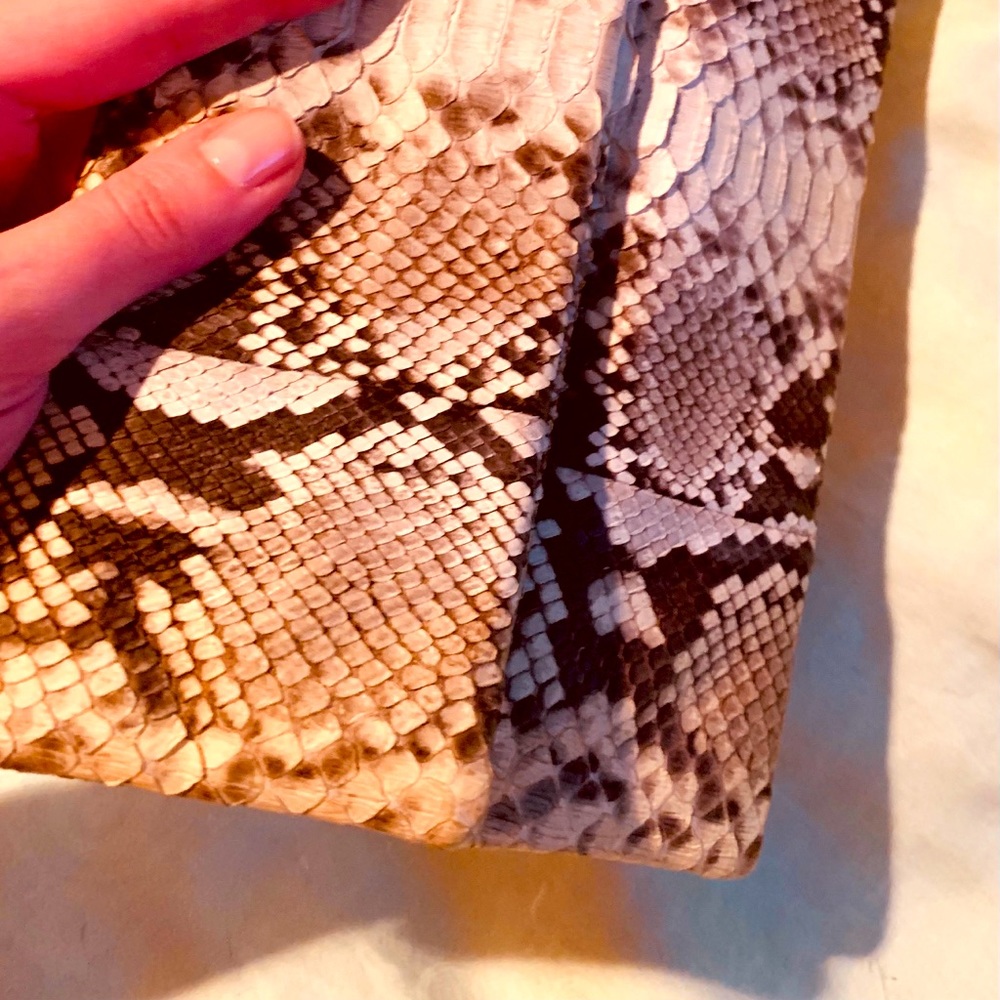 Real python snake hand made clutch with magnet, limited edition. Must have!